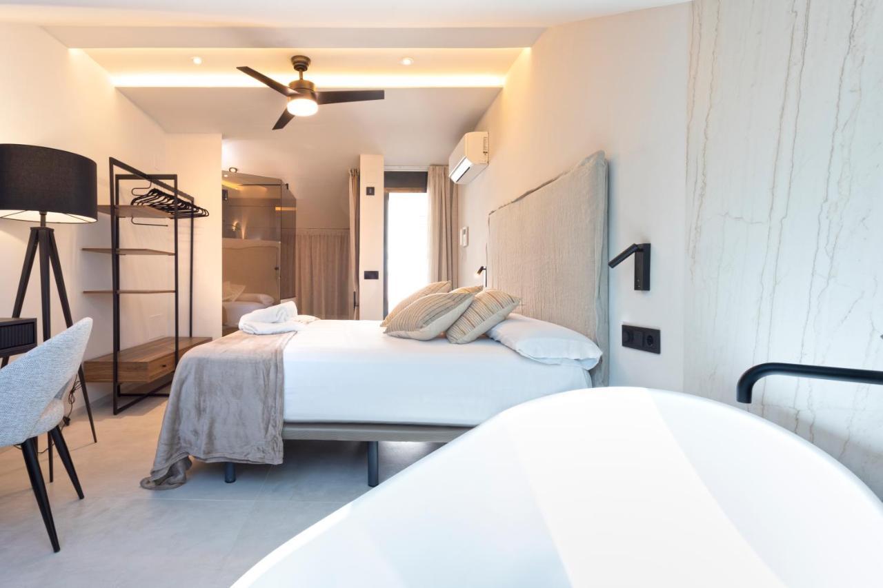 Magnificent Renovated 2Bd 2Bth Duplex With Terrace - City Centre Малага Екстериор снимка
